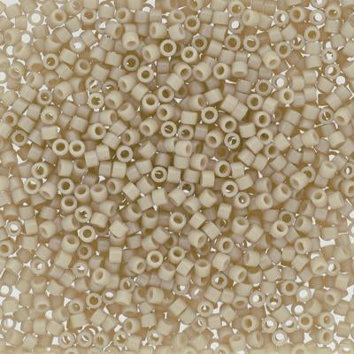 DB2362 Antique Cream (Miyuki Delica 11/0)
